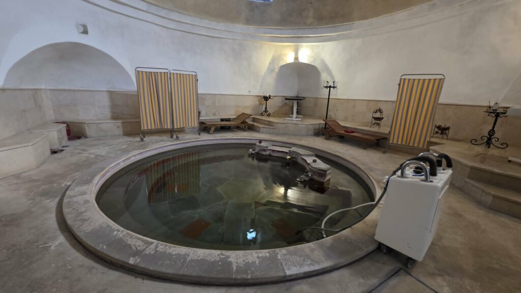 Amam unutra, muški bazen